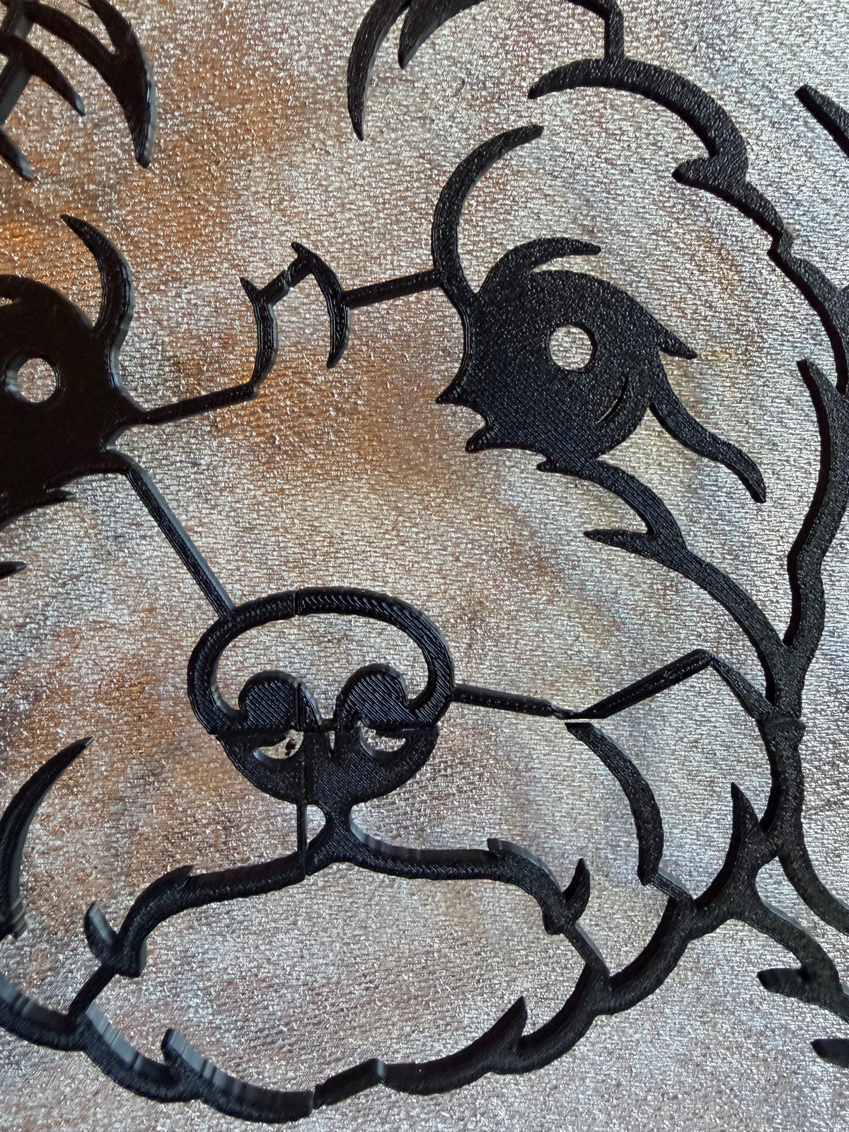 Echte detailfoto · zwart lijnportret detail